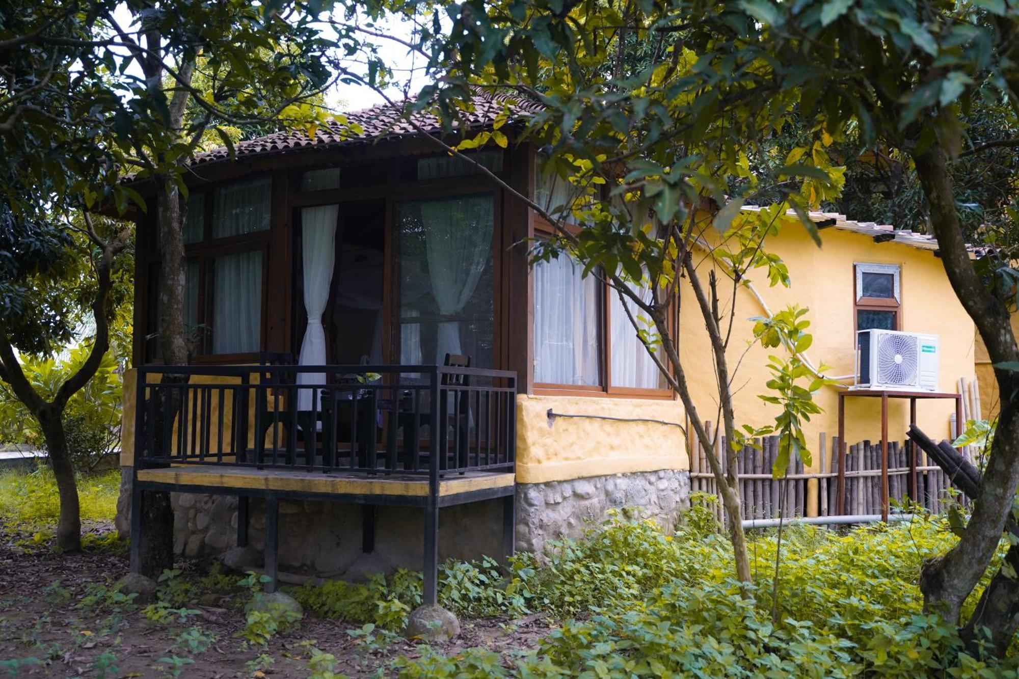 Sapana Village Lodge Саураха Экстерьер фото
