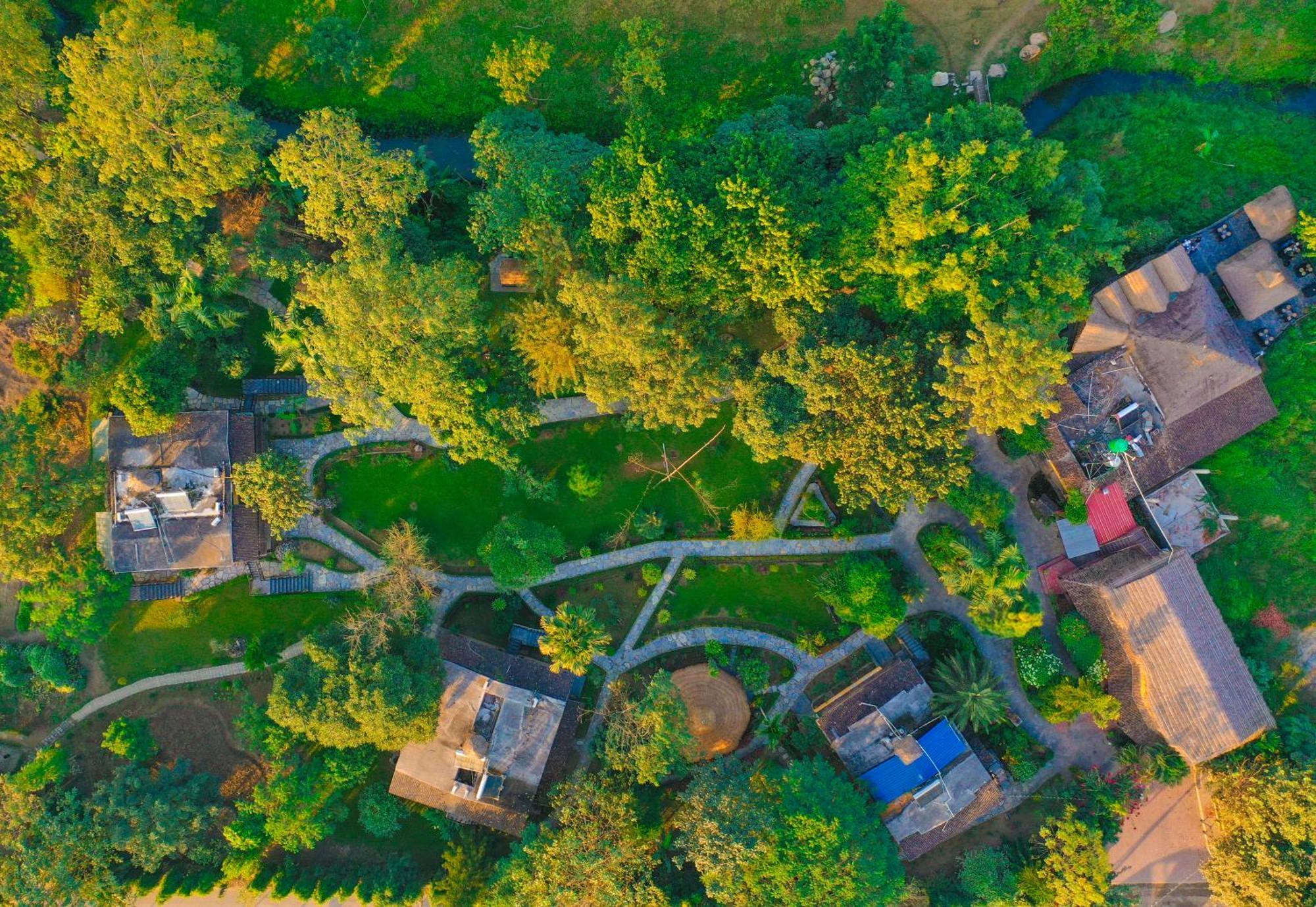 Sapana Village Lodge Саураха Экстерьер фото